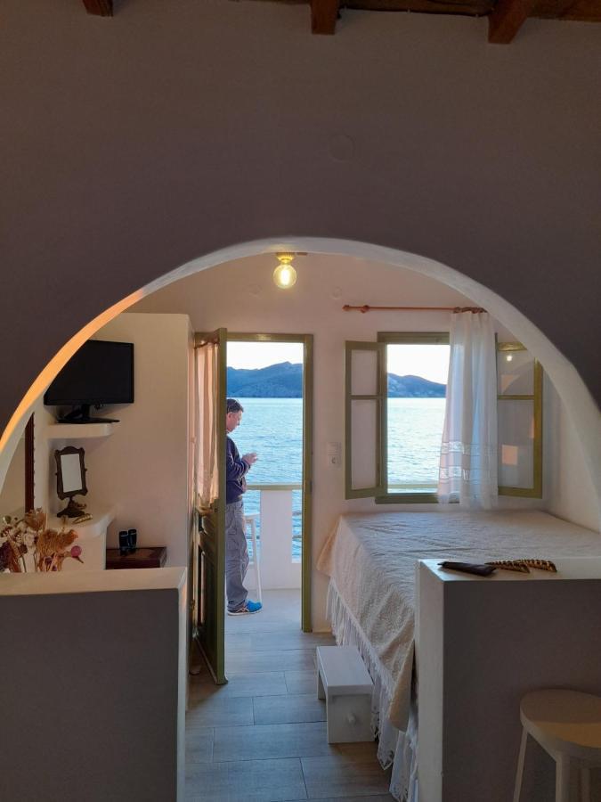 Milos By The Sea - Eco House Plaka  المظهر الخارجي الصورة